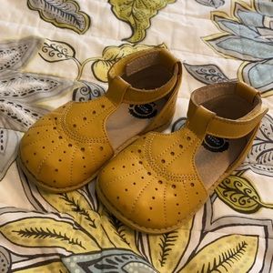 Livie and Luca size 7